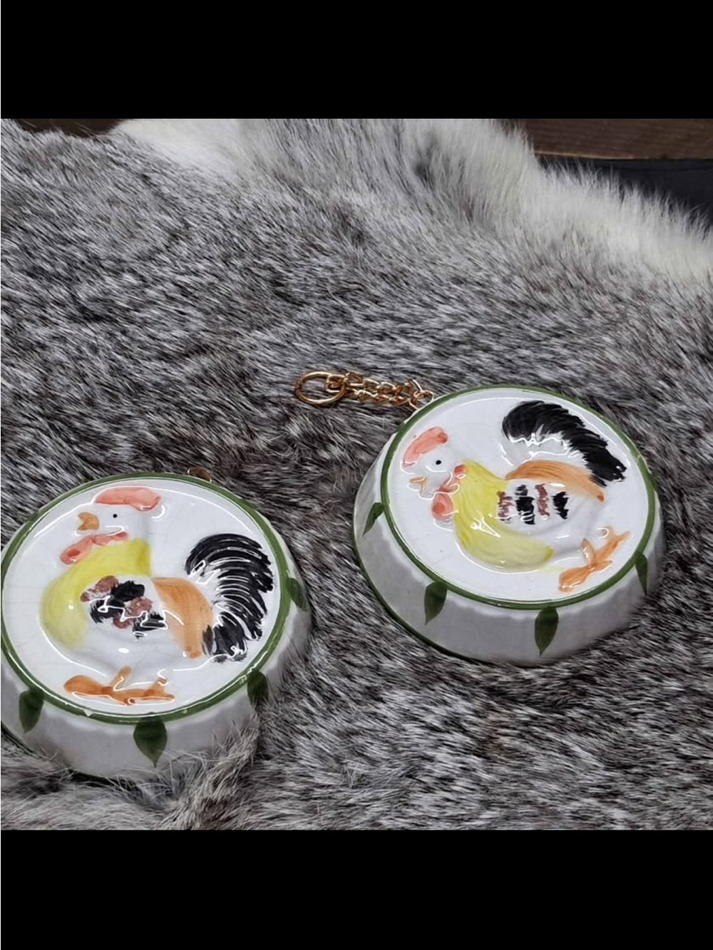 Vintage set of 2 ceramic Rooster wall decor Made in Japan